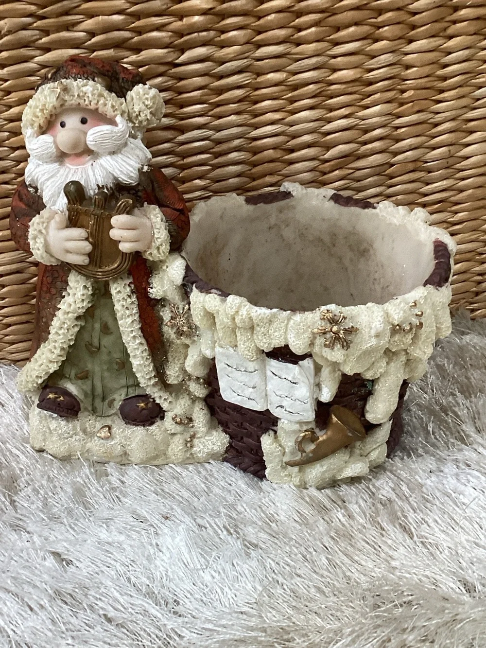 Celestial Musical Santa Holiday Basketweave Resin Planter Gold Harp Trumpet